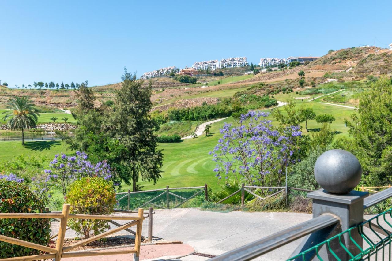 Apartament 2Br Calanova Grand Golf - Wifi/Ac/Pool Malaga Zewnętrze zdjęcie