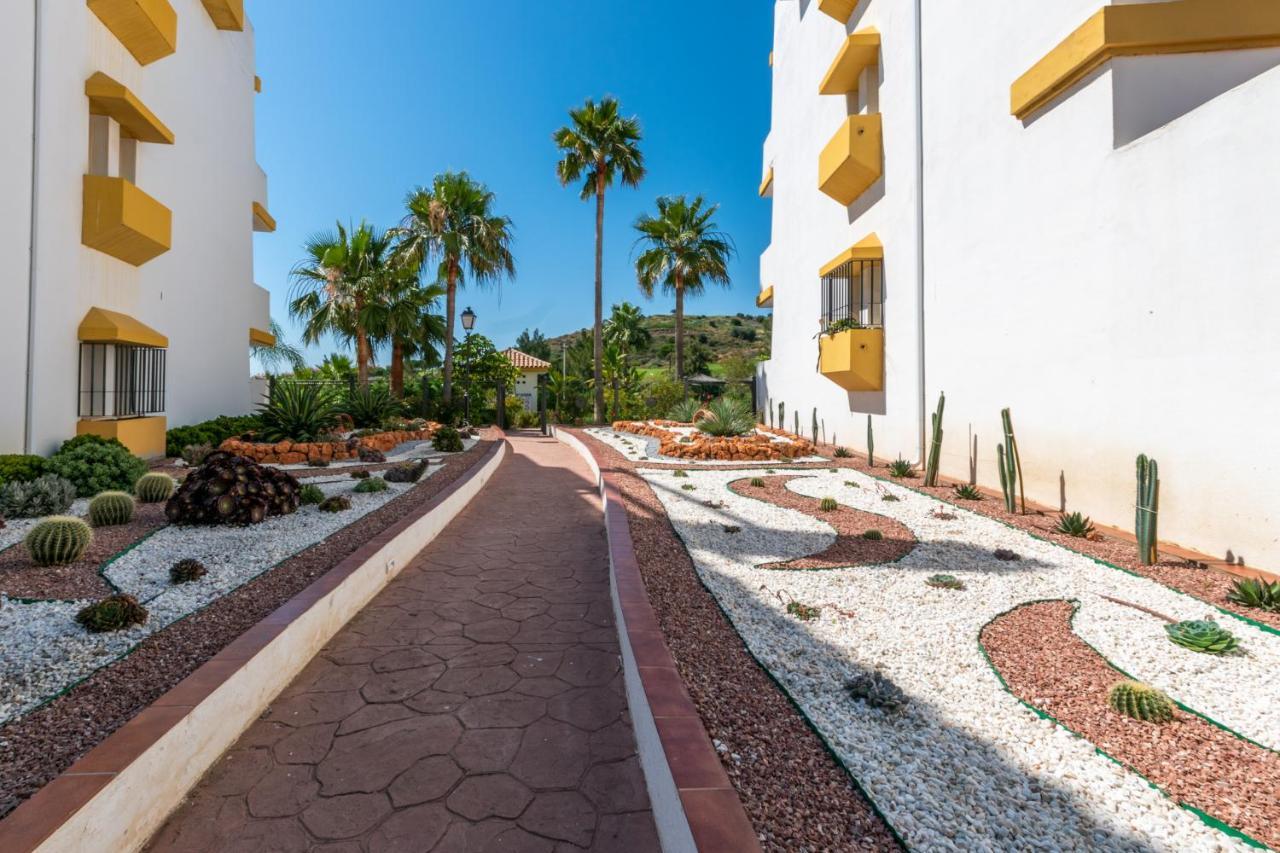 Apartament 2Br Calanova Grand Golf - Wifi/Ac/Pool Malaga Zewnętrze zdjęcie